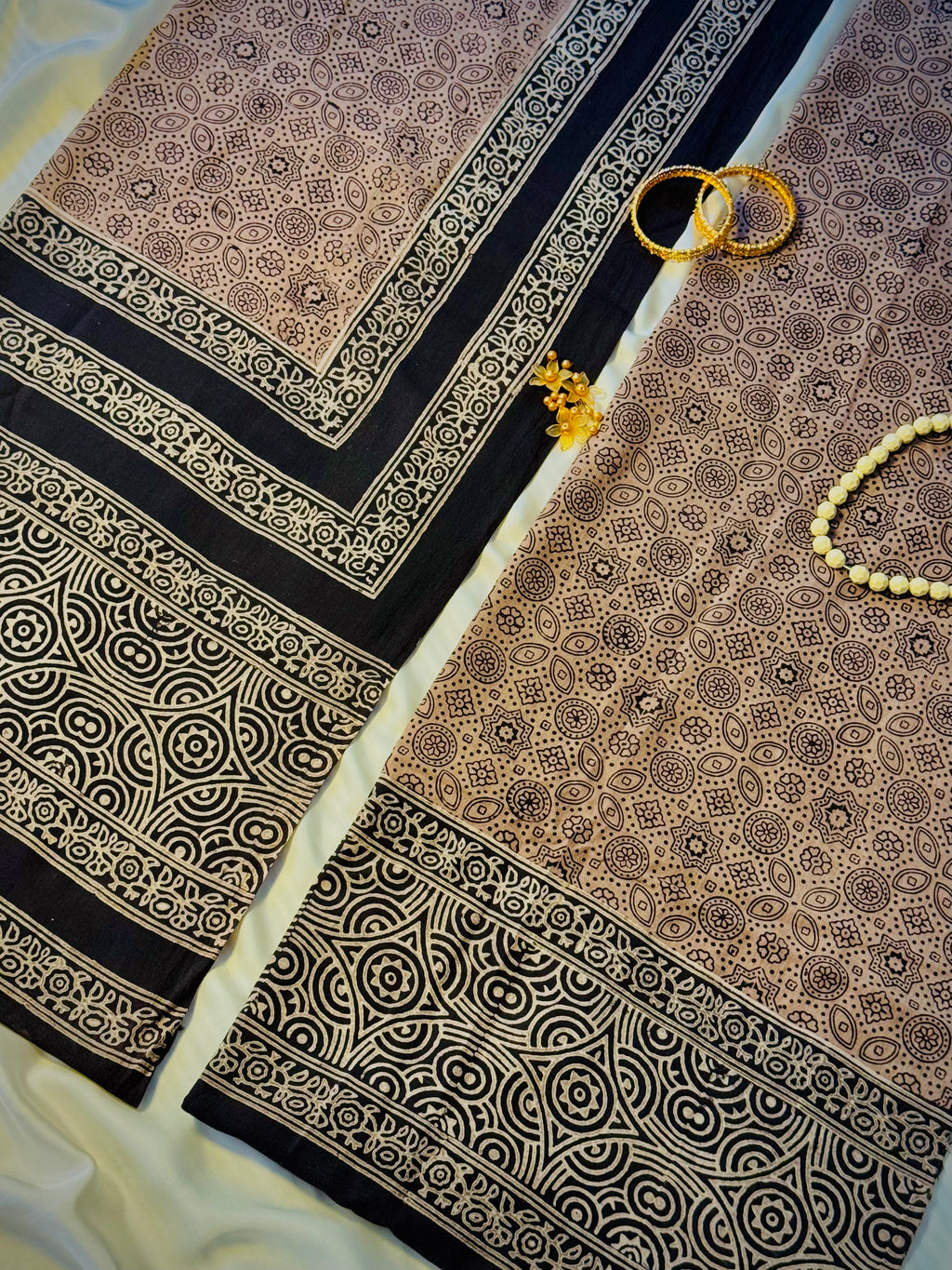 Rallijo Thar Noor — Hand Block Print Lawn Suit Pakistan